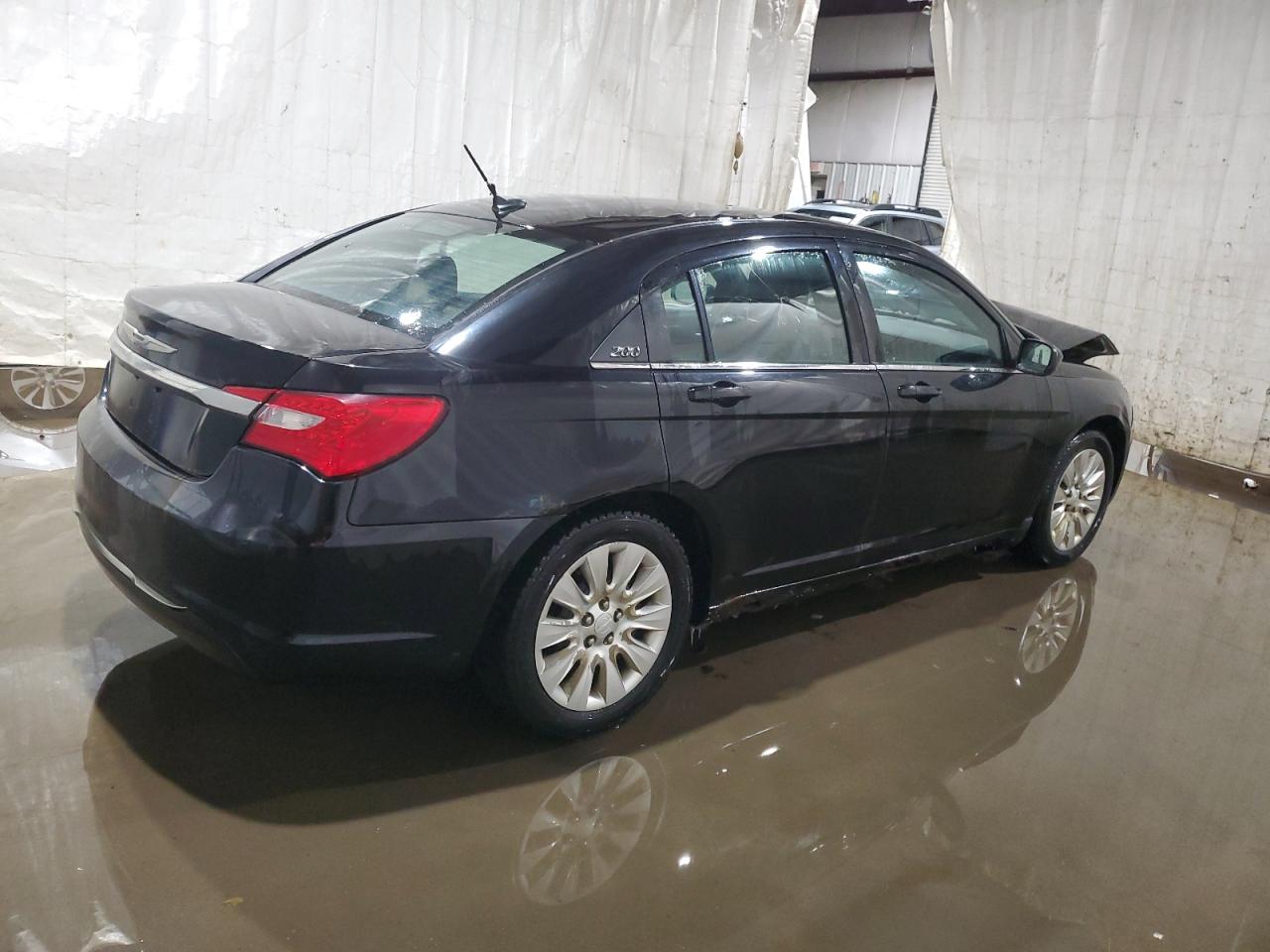 2011 Chrysler 200 - Image 3