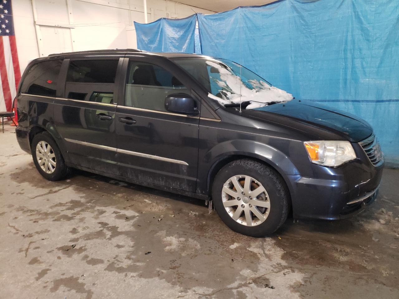 2013 Chrysler Town & Country - Image 4
