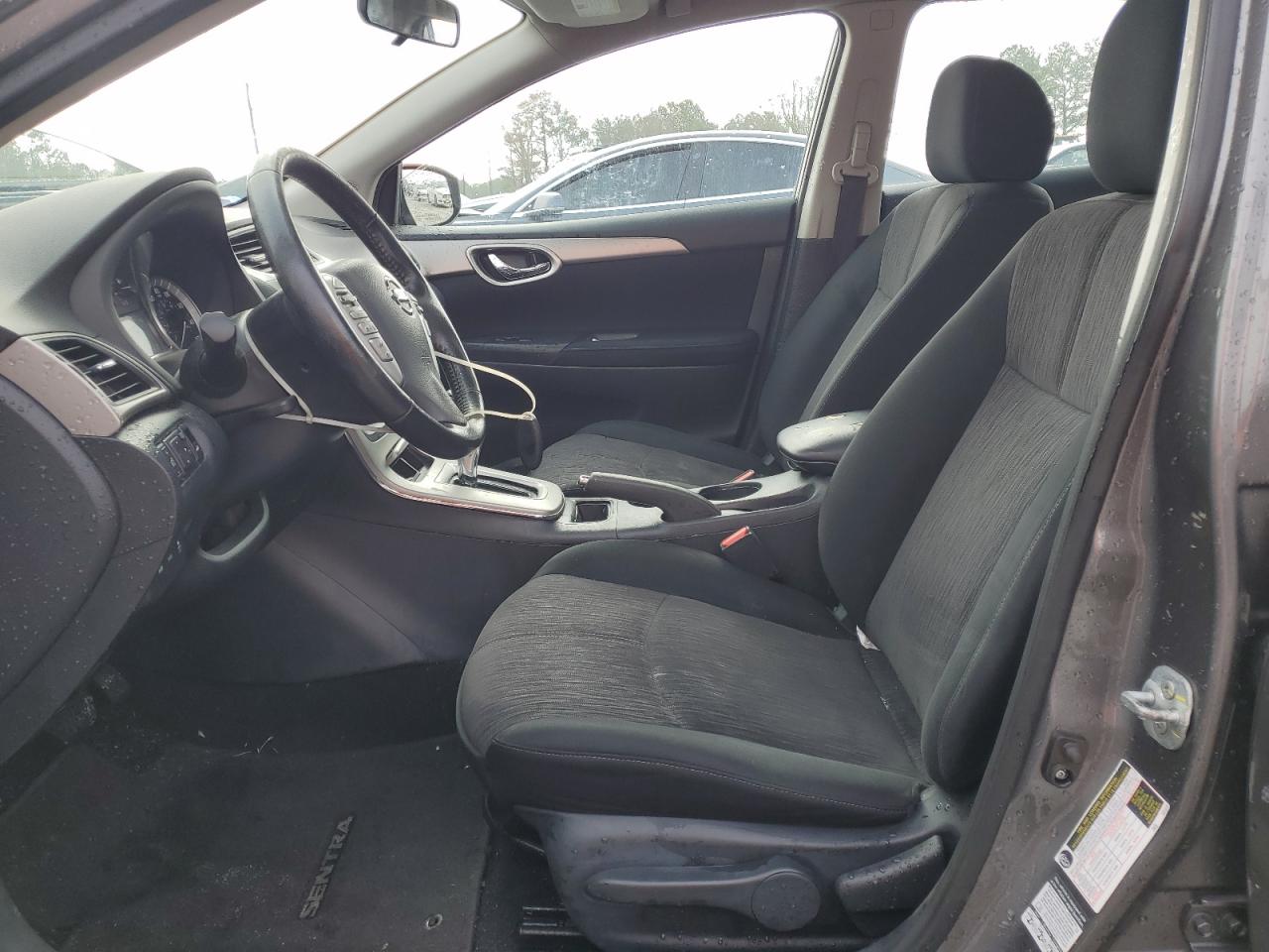 2015 Nissan Sentra - Image 7