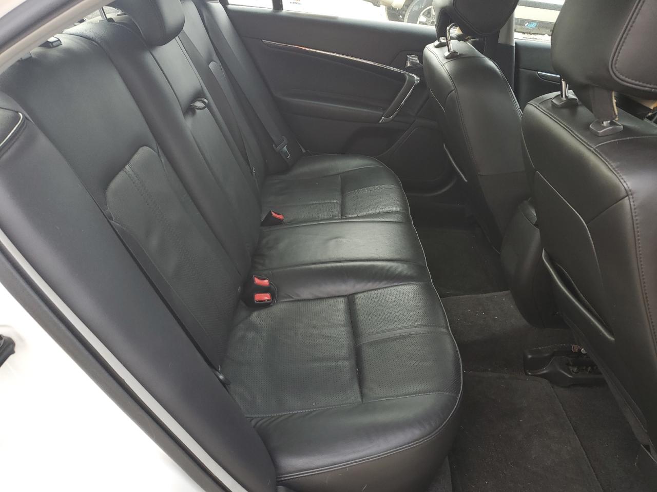 2012 Lincoln MKZ - Image 10