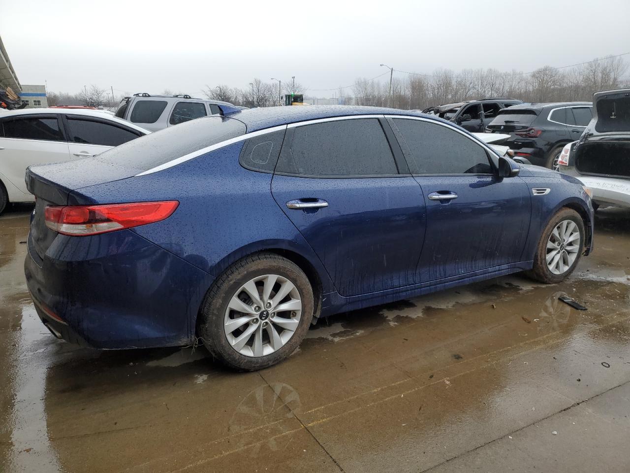 2017 Kia Optima - Image 3