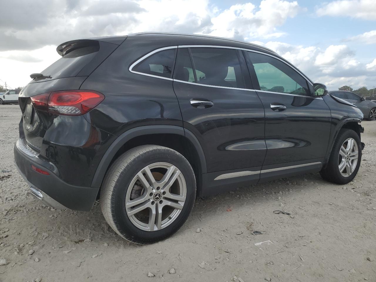 2023 Mercedes-Benz GLA-klasse - Image 3