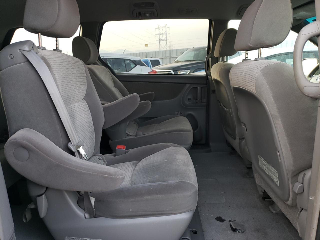 2008 Toyota Sienna - Image 11
