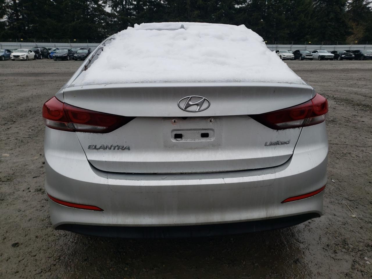 2017 Hyundai Elantra - Image 6