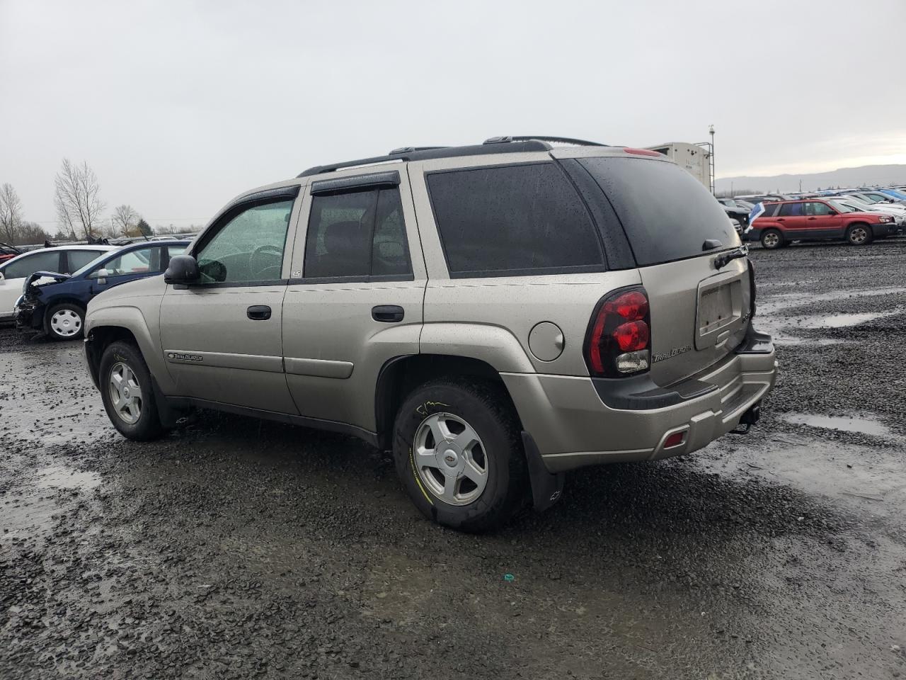 2002 Chevrolet TrailBlazer - Image 2