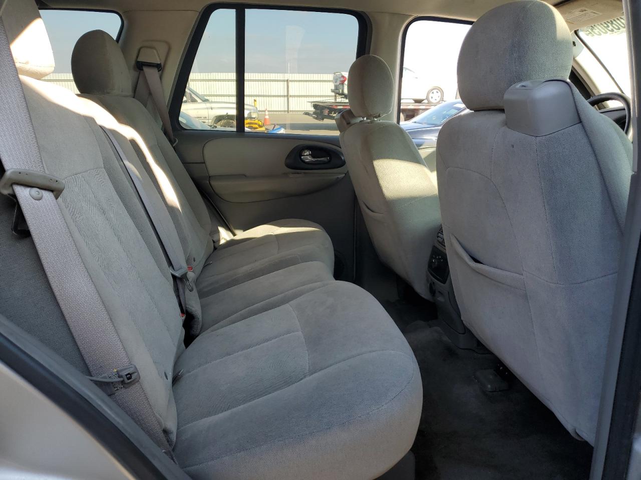 2005 Chevrolet TrailBlazer - Image 11