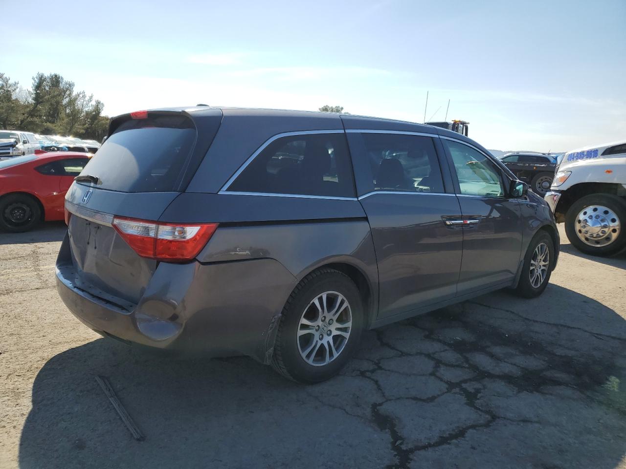 2011 Honda Odyssey - Image 3