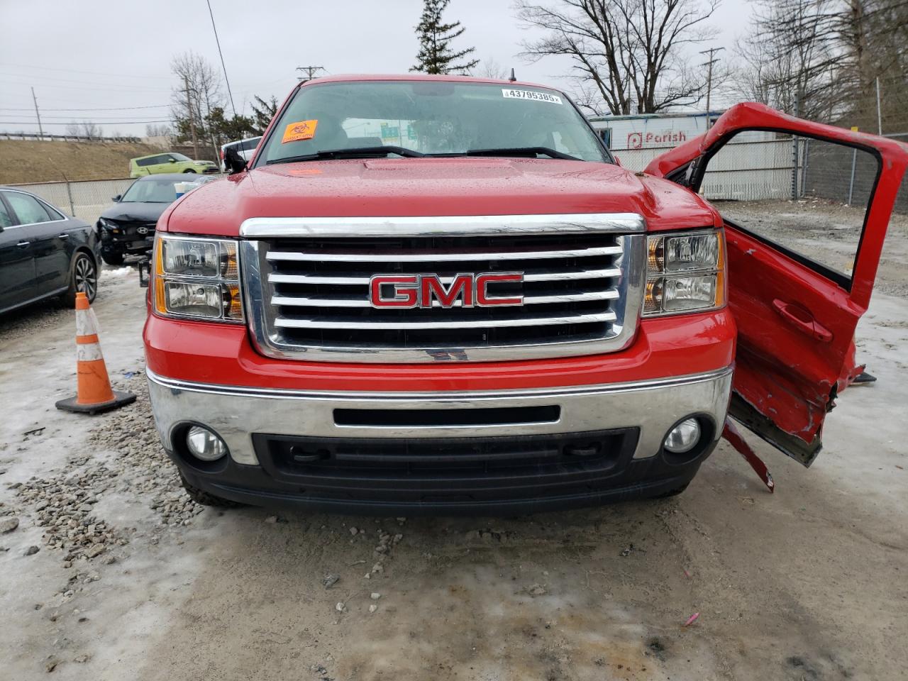 2013 GMC Sierra - Image 5