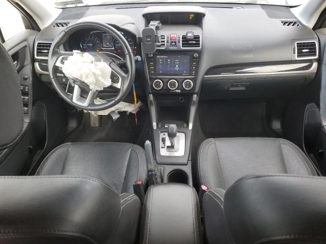  SUBARU FORESTER 2017 Gray