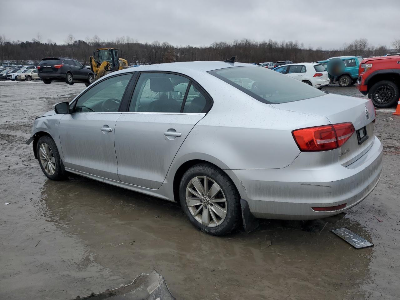 2015 Volkswagen Jetta - Image 2