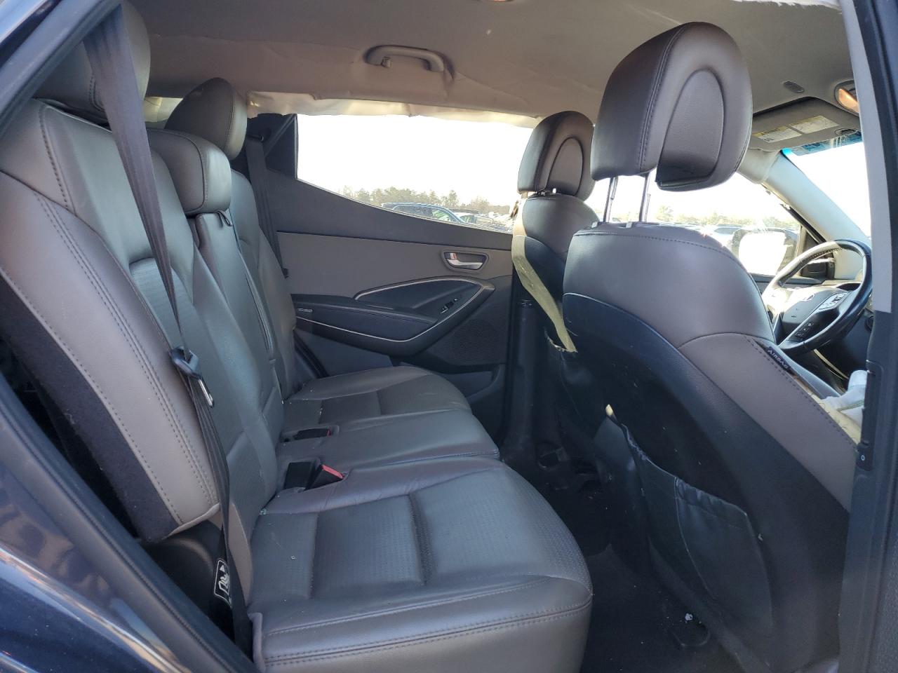 2013 Hyundai Santa Fe - Image 12