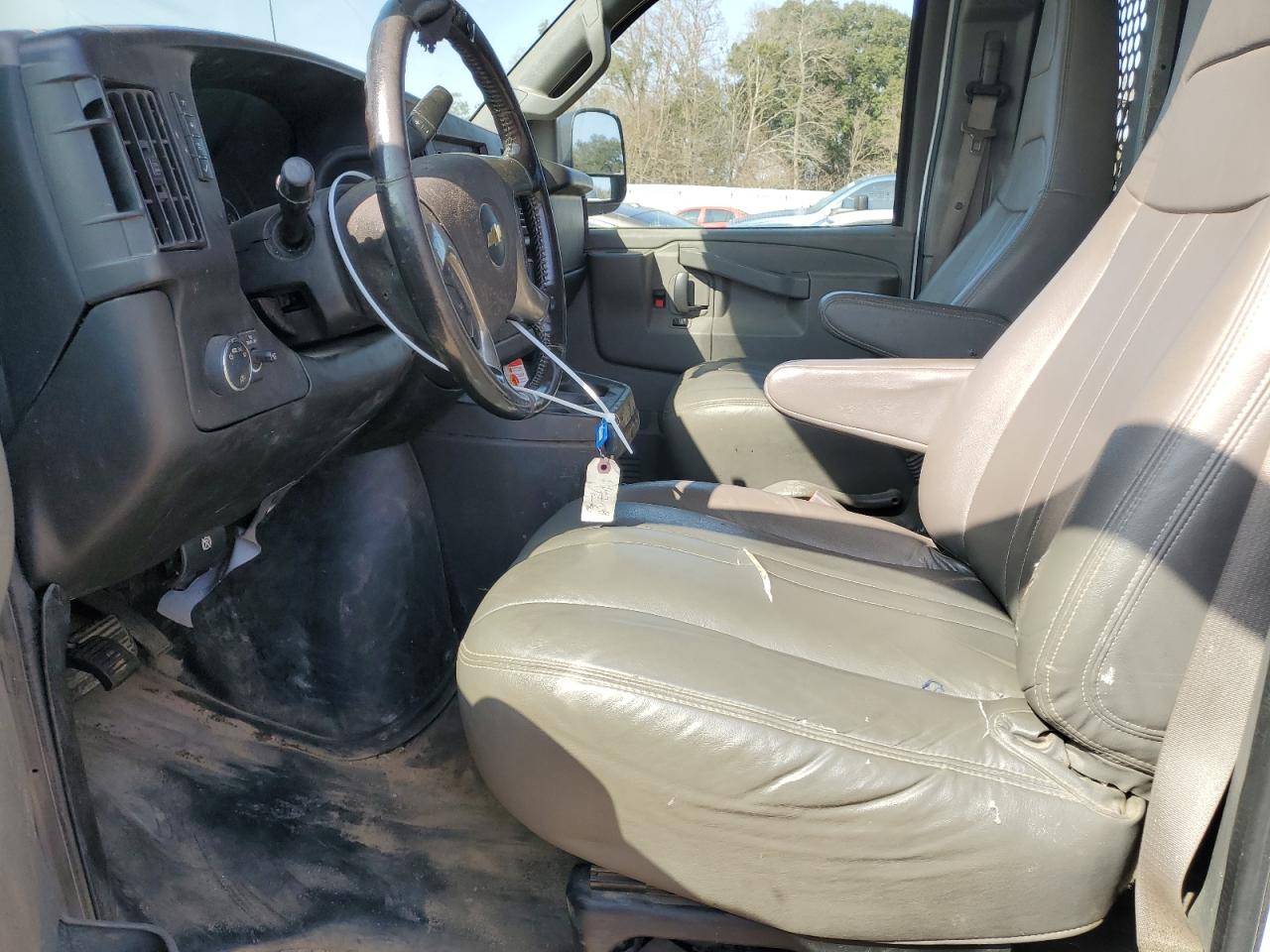 2017 Chevrolet Express - Image 7