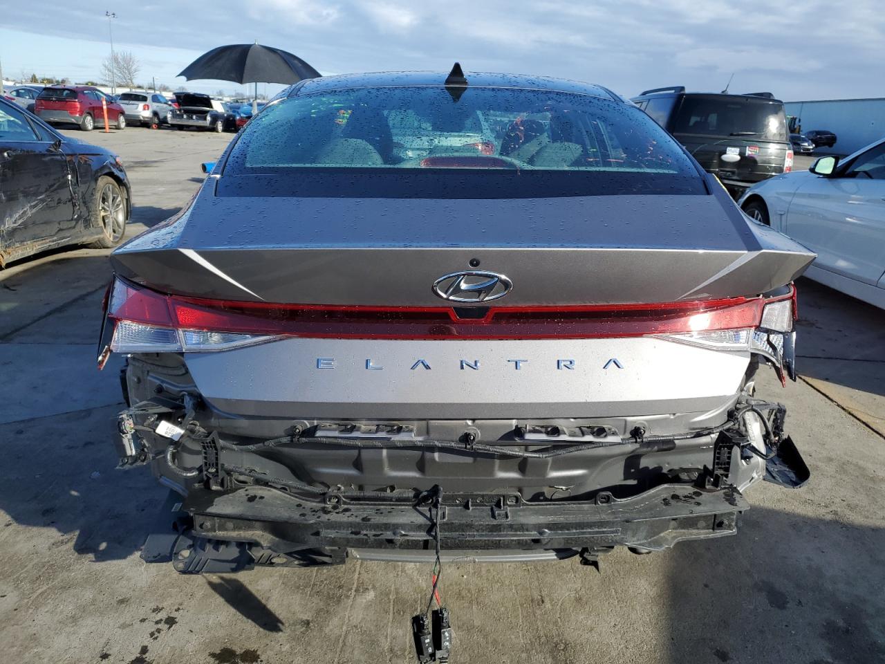 2023 Hyundai Elantra - Image 6