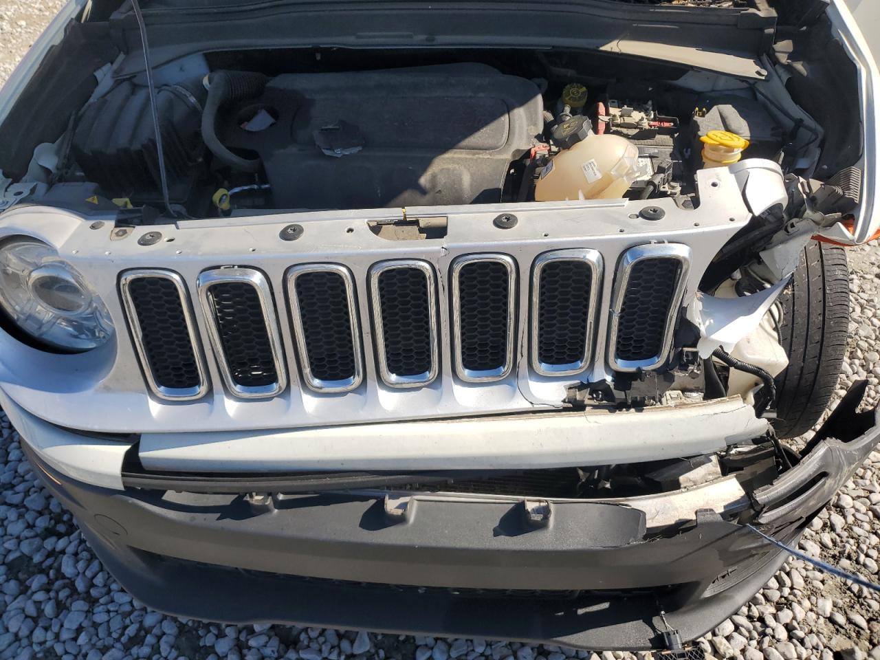 2018 Jeep Renegade - Image 12