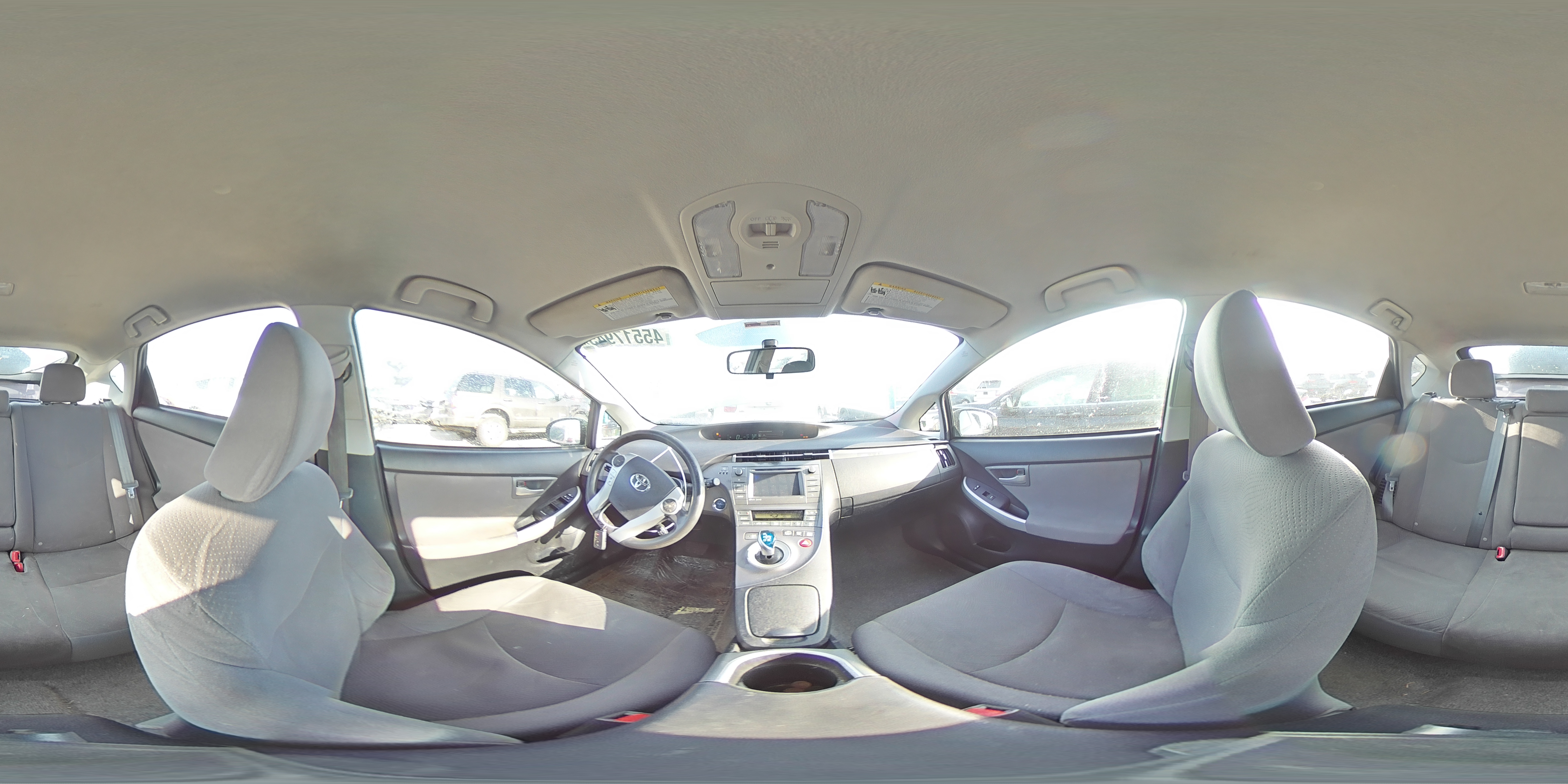 2014 Toyota Prius - Image 13