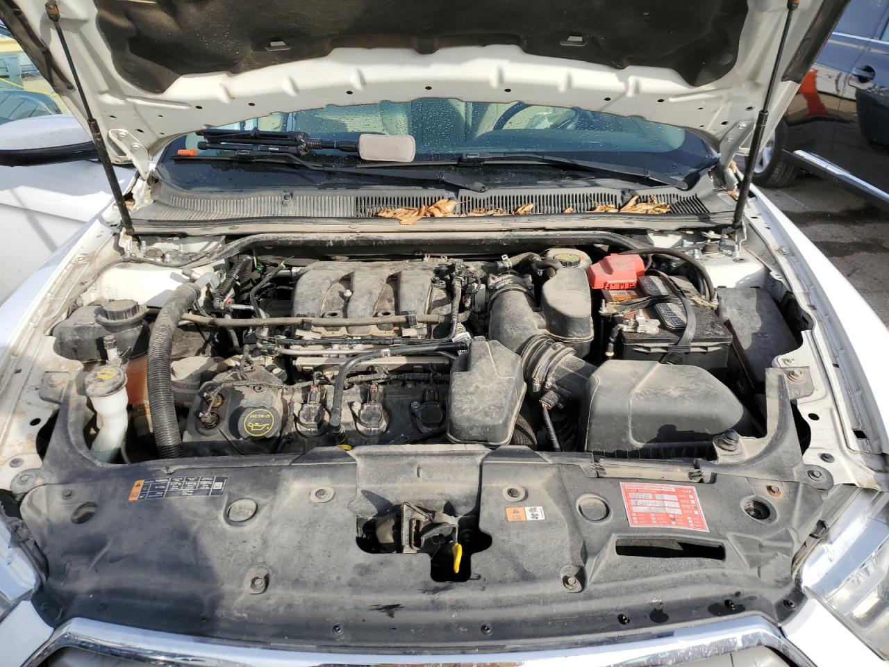 2015 Ford Taurus - Image 11