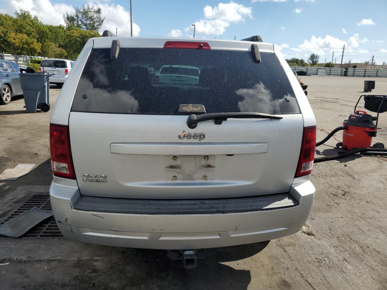 2006 Jeep Grand Cherokee - Image 6