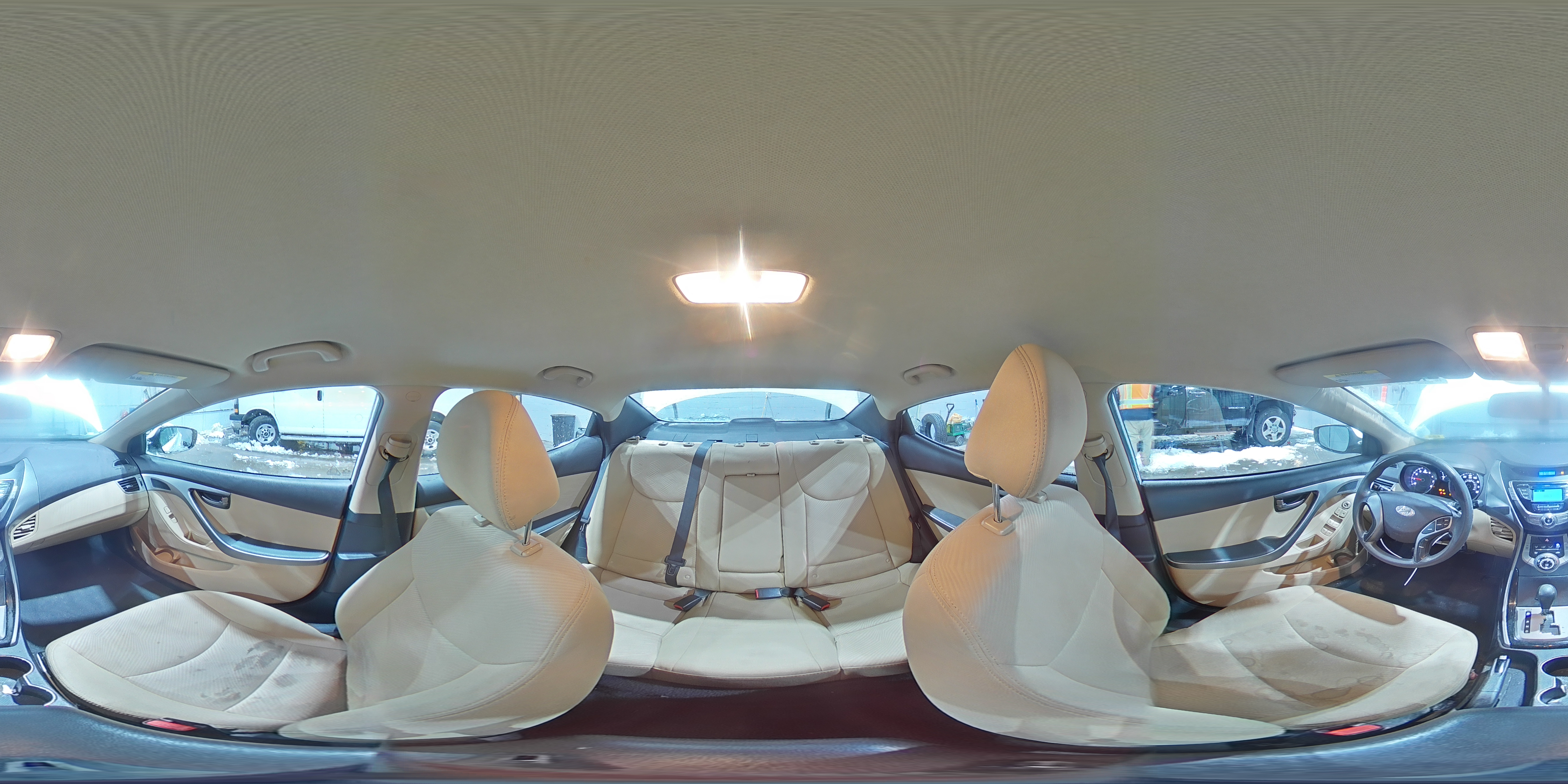 2013 Hyundai Elantra - Image 13