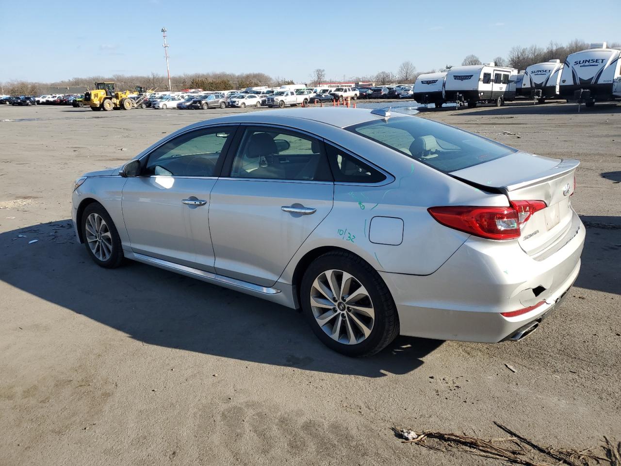 2016 Hyundai Sonata - Image 2