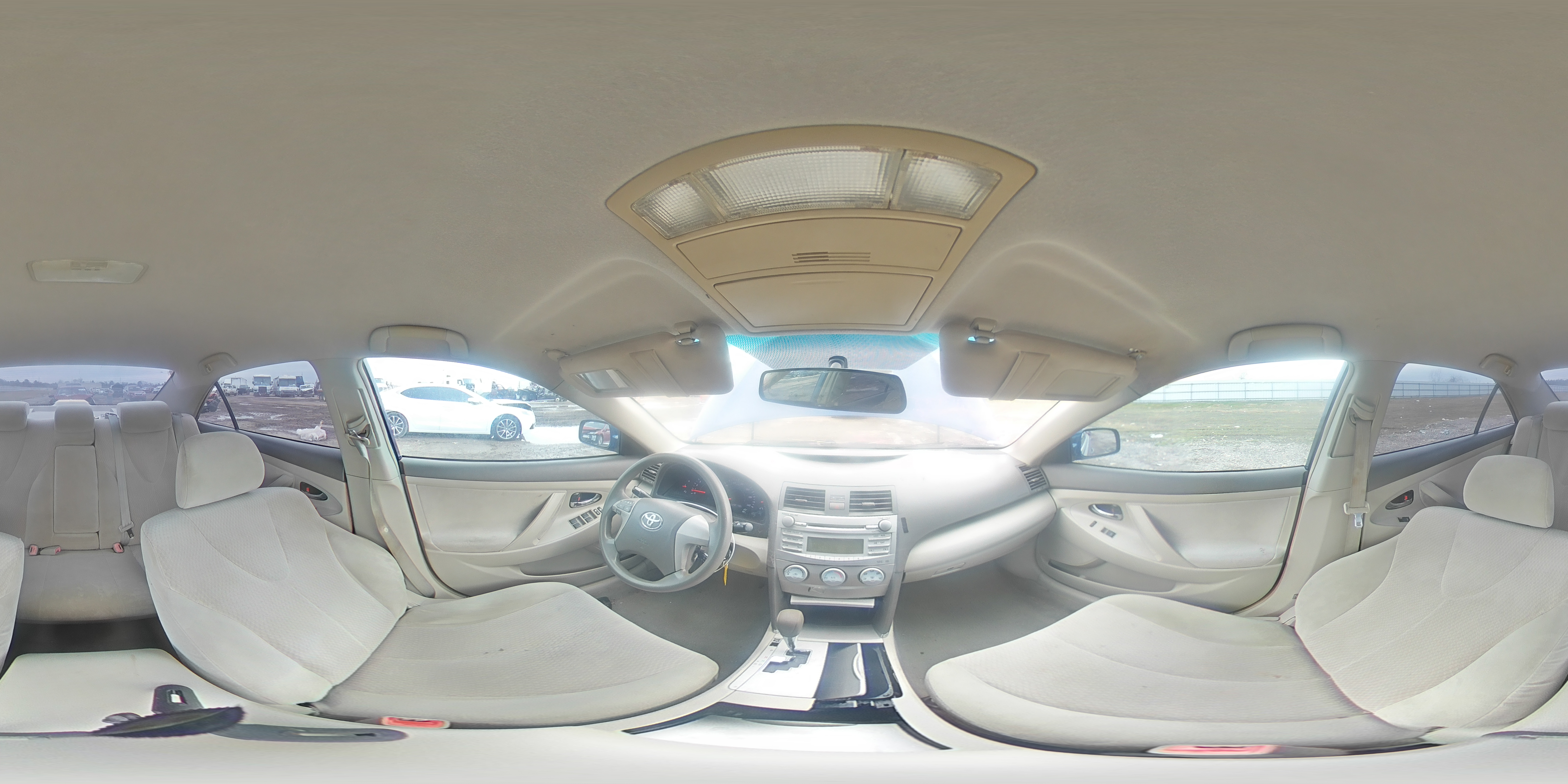 2011 Toyota Camry - Image 12