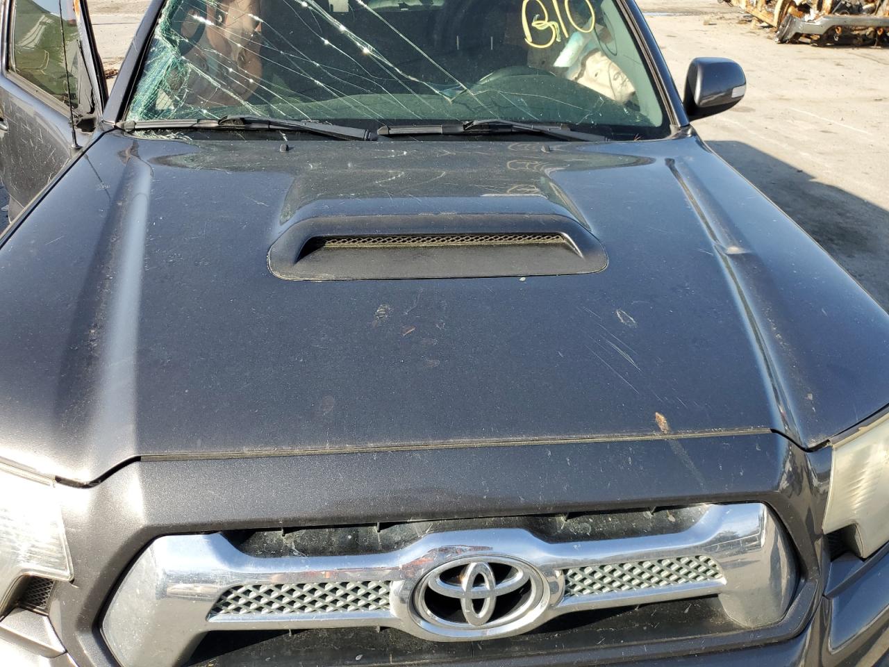 2015 Toyota Tacoma - Image 11