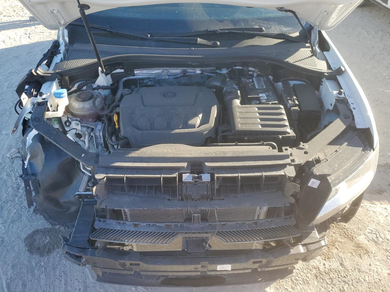 2021 Volkswagen Tiguan - Image 12