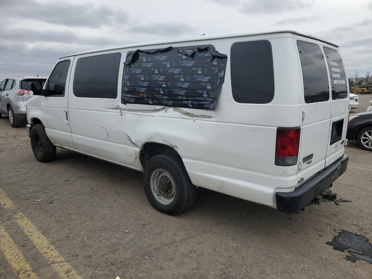 2008 Ford Econoline - Image 2