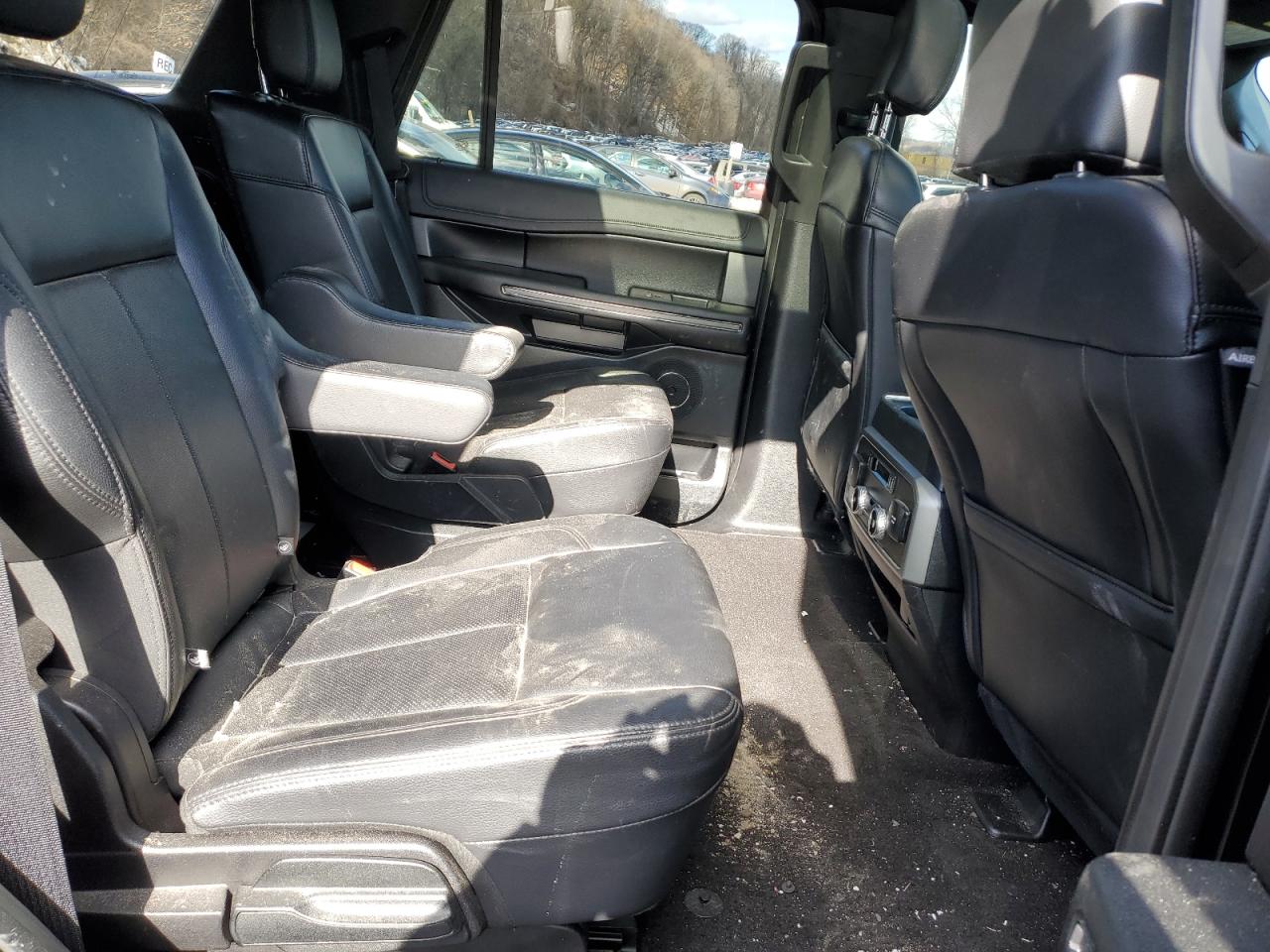 2020 Ford Expedition - Image 11