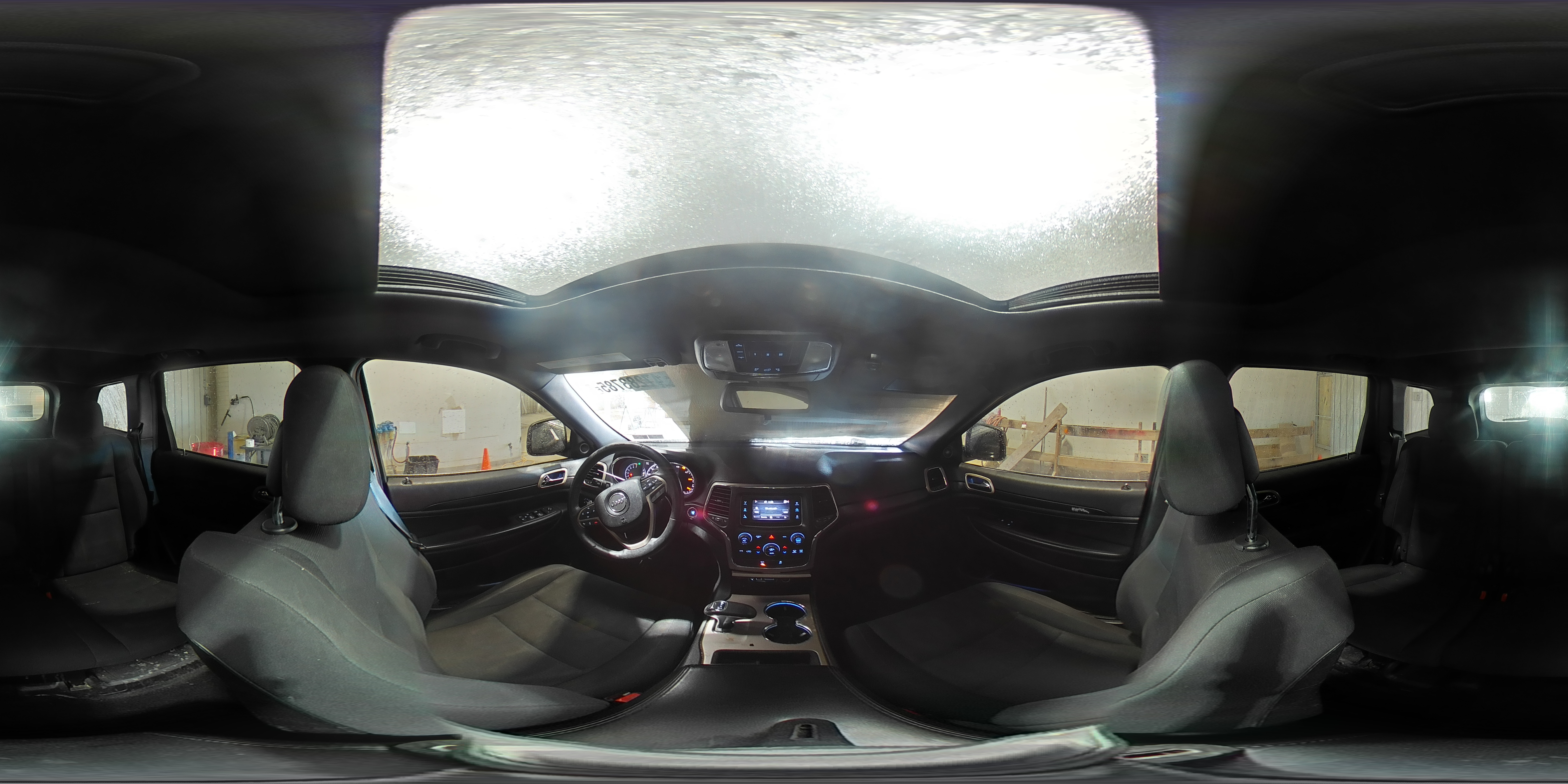 2014 Jeep Grand Cherokee - Image 16