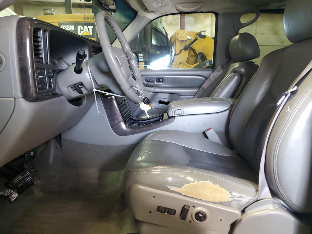 2004 GMC Yukon - Image 7