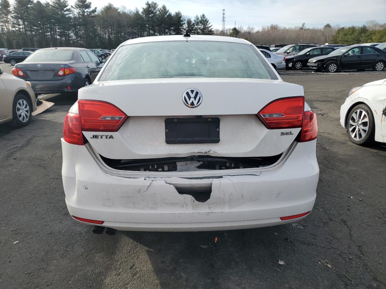2014 Volkswagen Jetta - Image 6