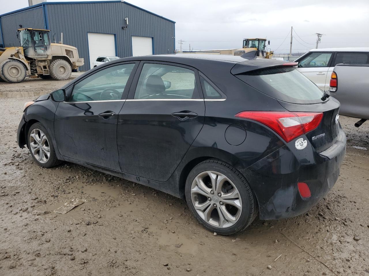 2013 Hyundai Elantra - Image 2