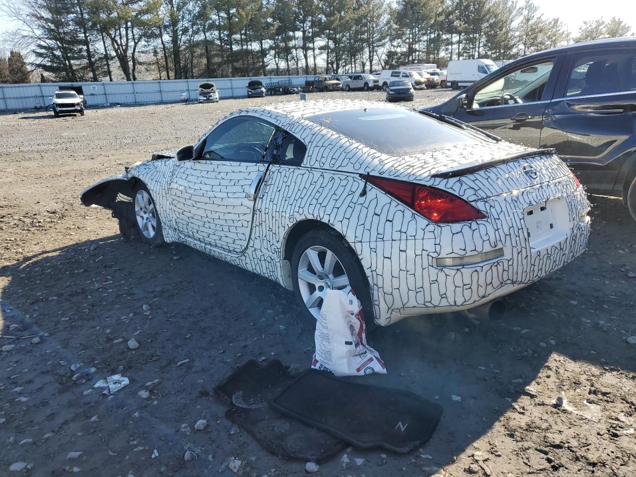 2004 Nissan 350Z - Image 2