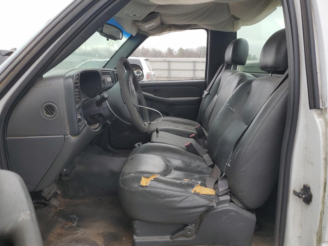 2003 Chevrolet Silverado - Image 7