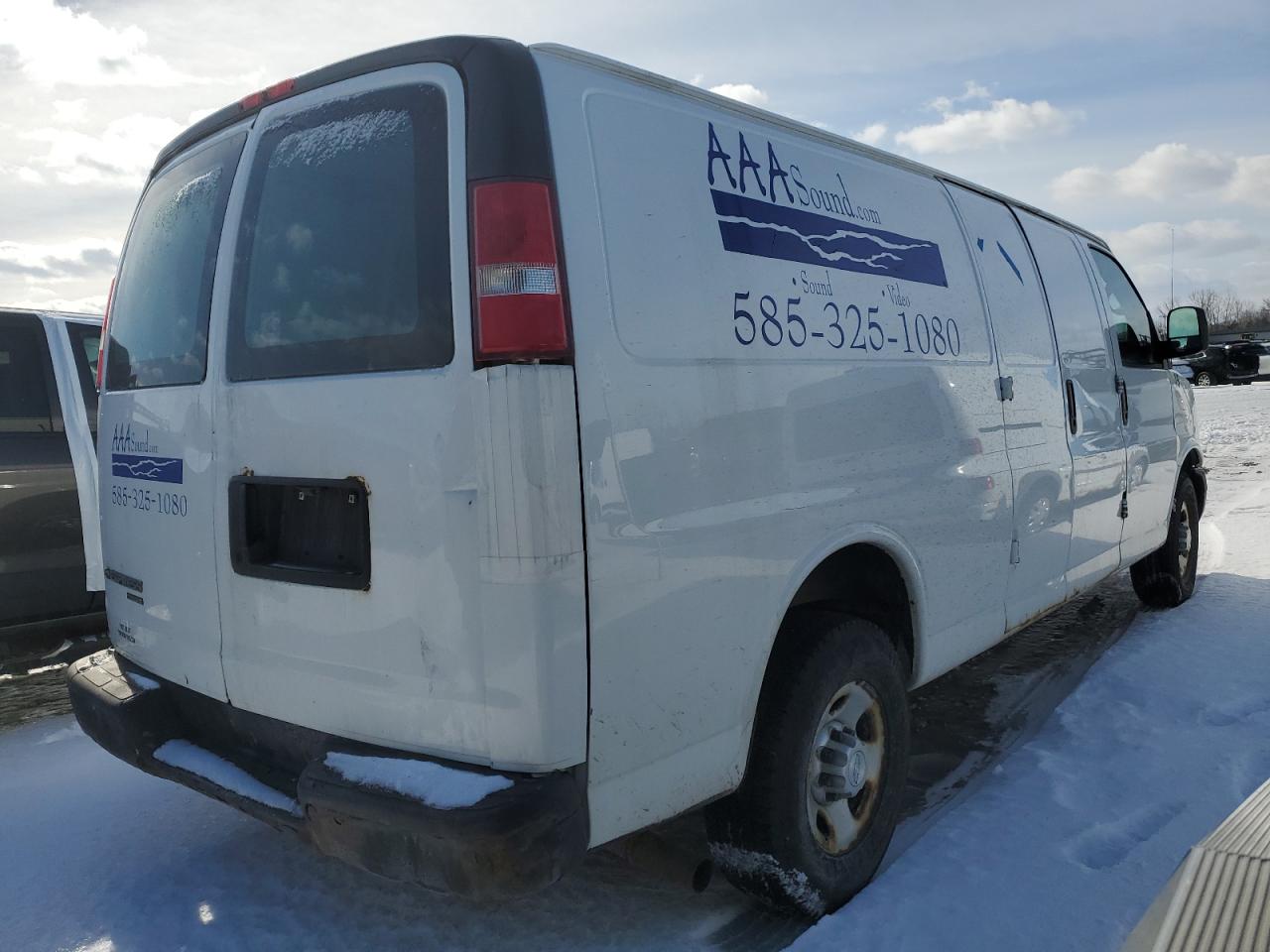 2015 Chevrolet Express - Image 3