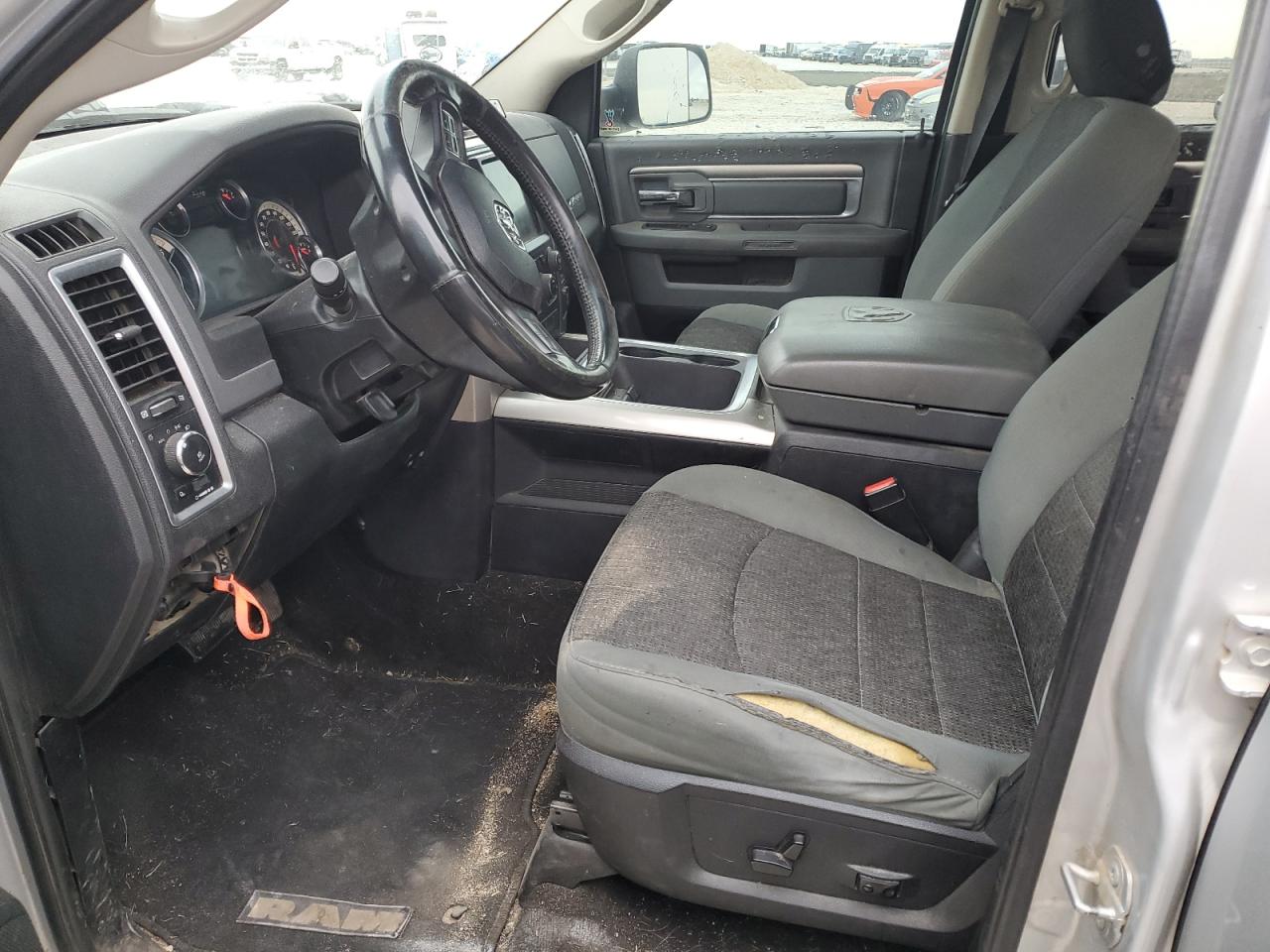 2016 RAM 1500 - Image 7