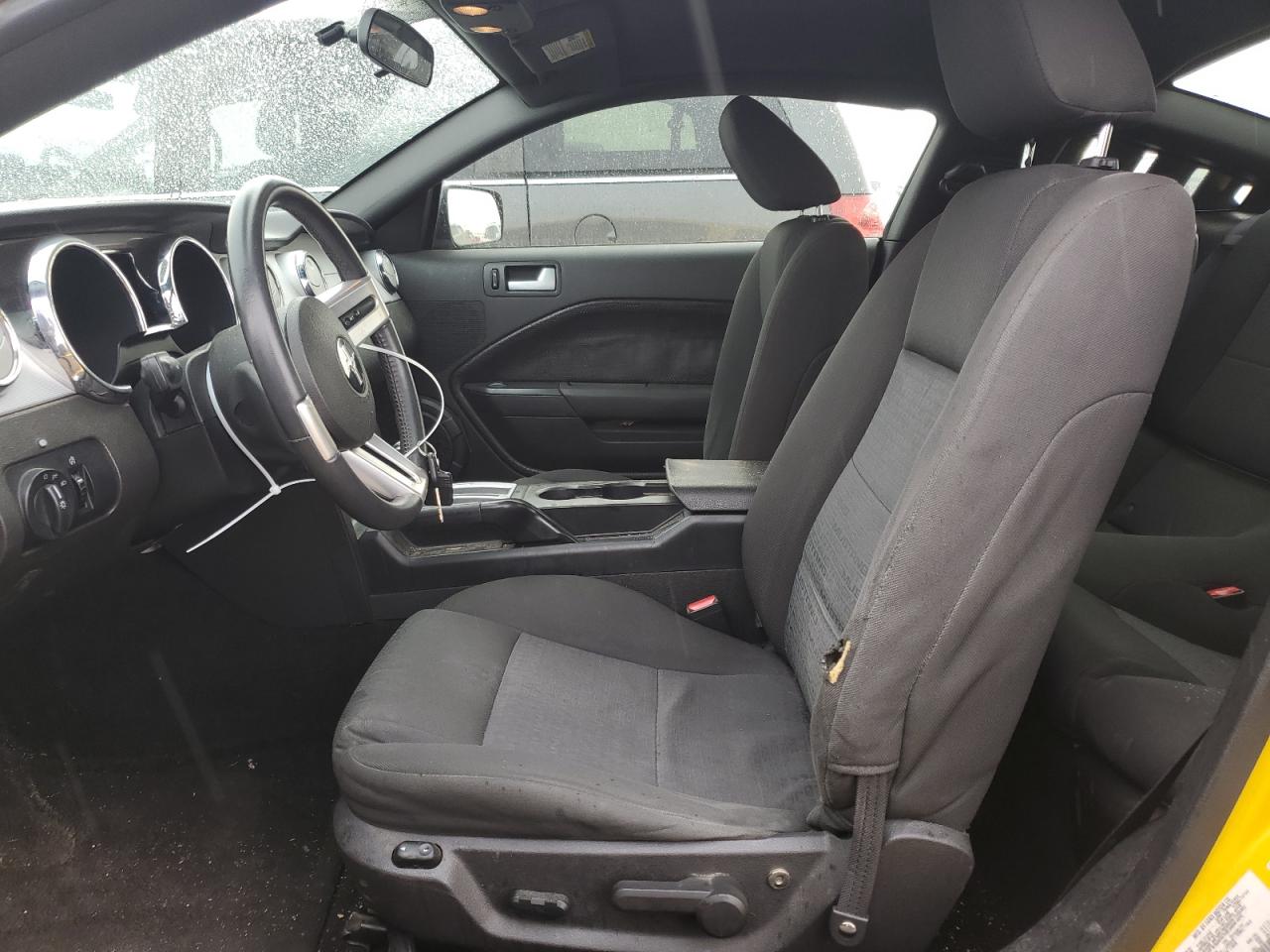 2006 Ford Mustang - Image 7