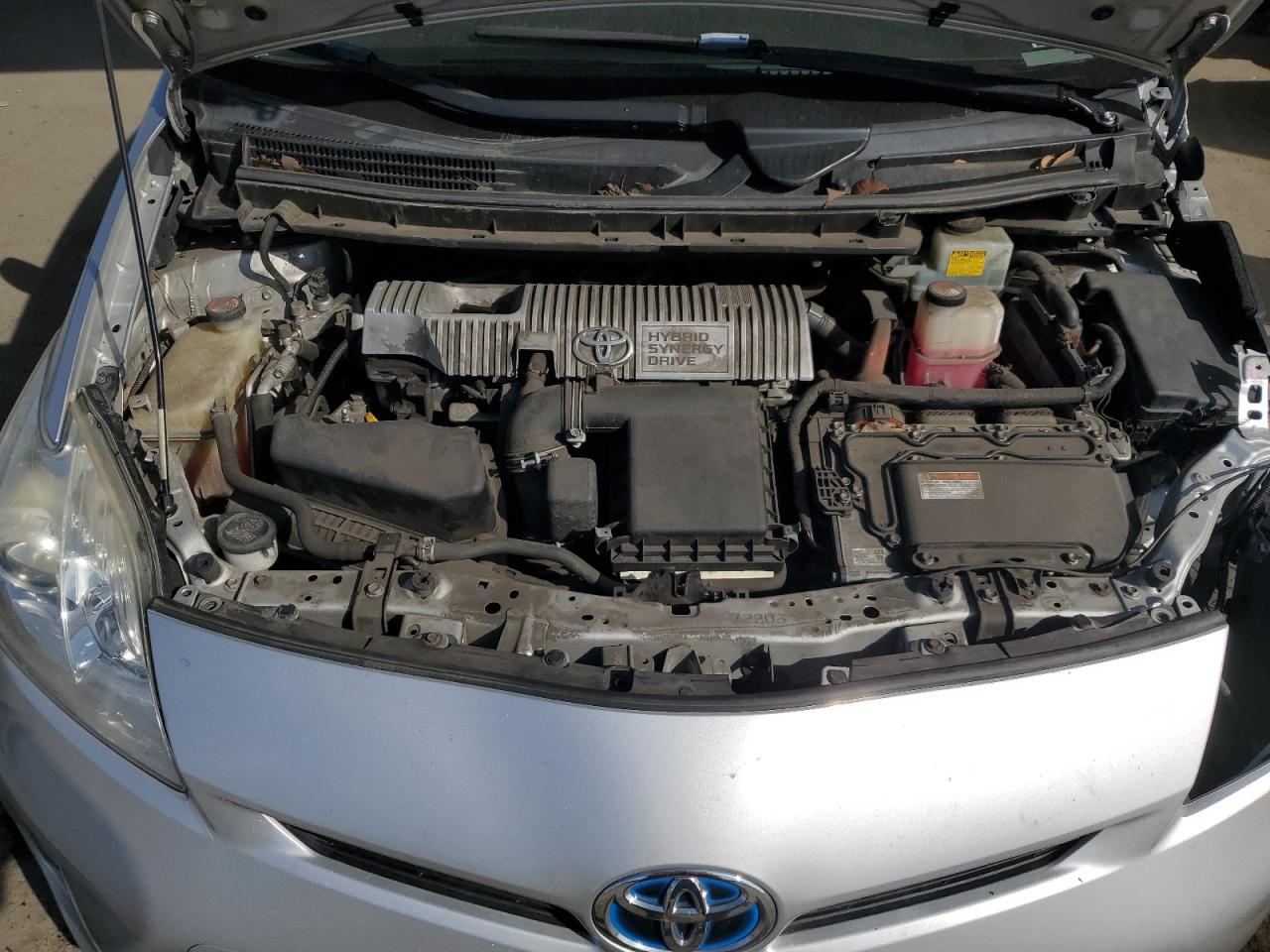 2015 Toyota Prius - Image 12