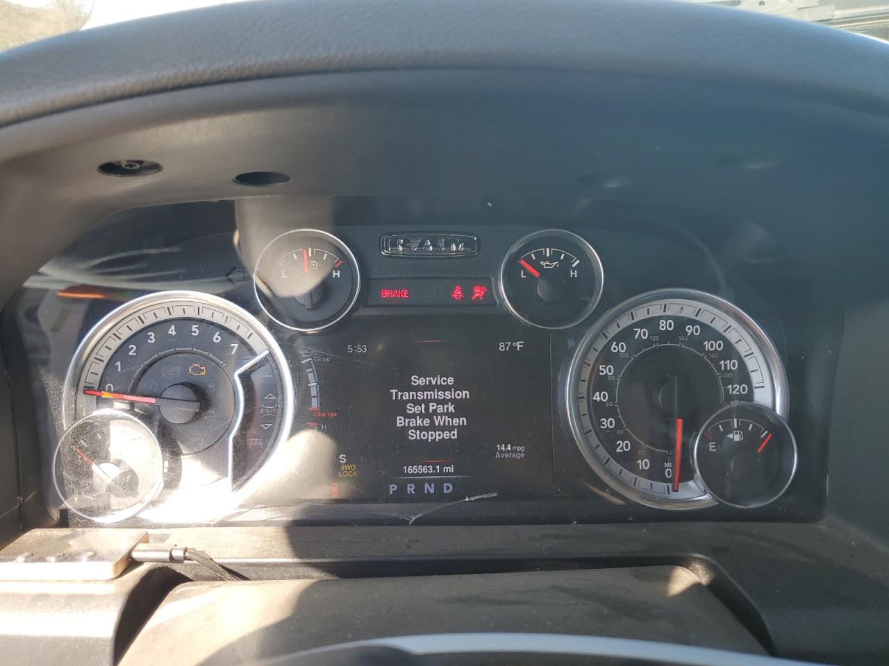 2016 RAM 1500 - Image 9