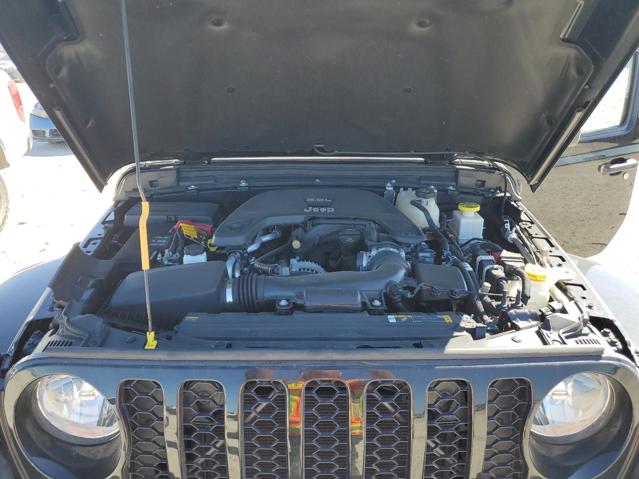 2021 Jeep Gladiator - Image 11