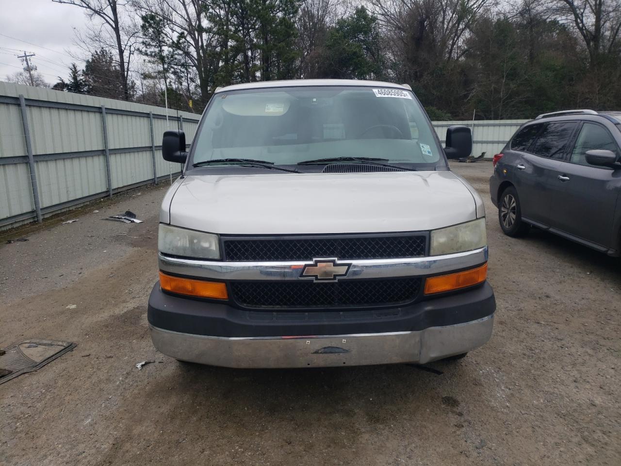 2005 Chevrolet Express - Image 5