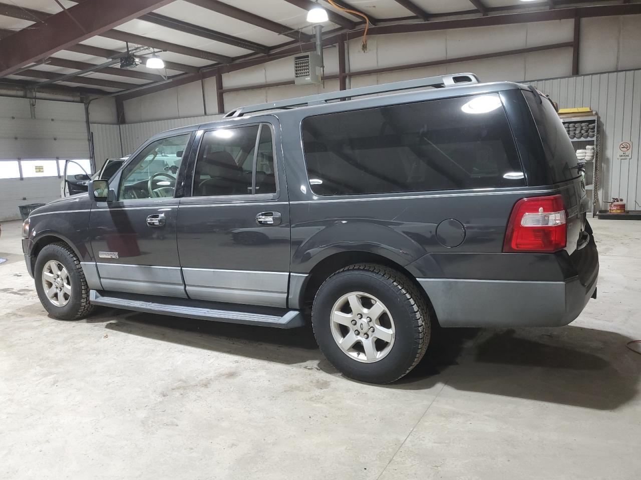 2007 Ford Expedition - Image 2
