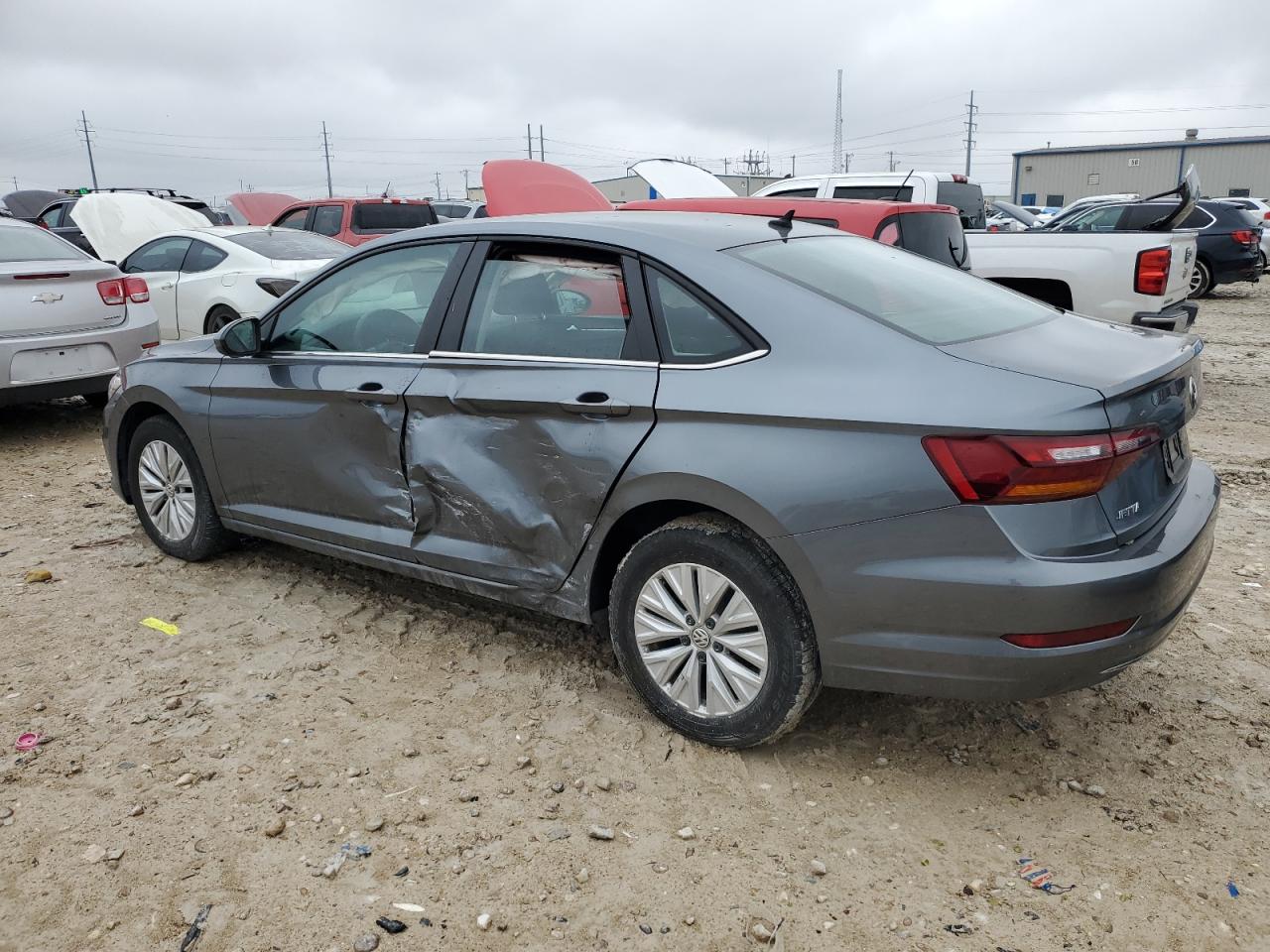 2019 Volkswagen Jetta - Image 2