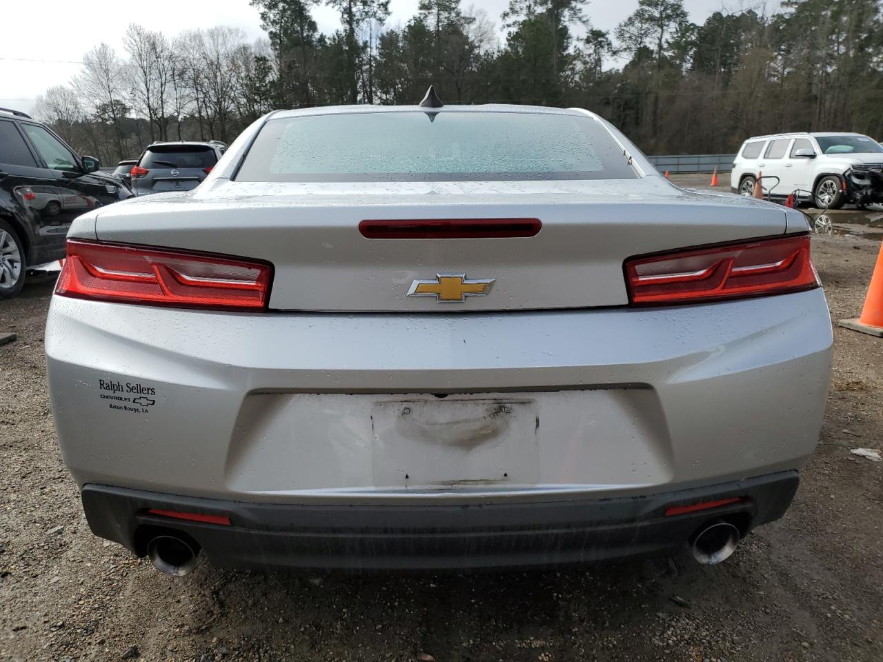 2017 Chevrolet Camaro - Image 6