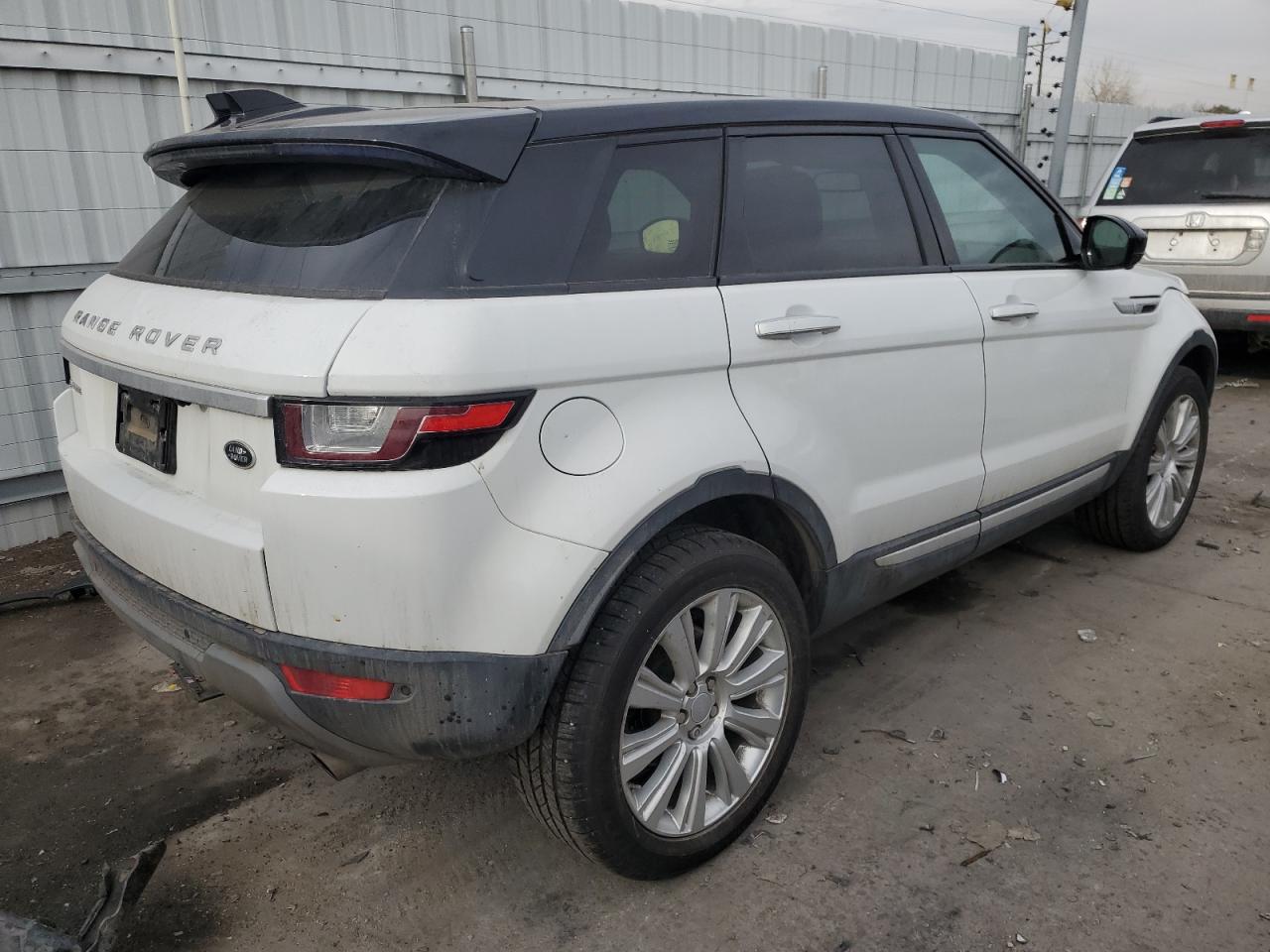 2019 Land Rover Range Rover - Image 3