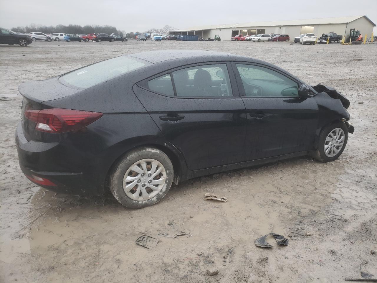 2020 Hyundai Elantra - Image 3