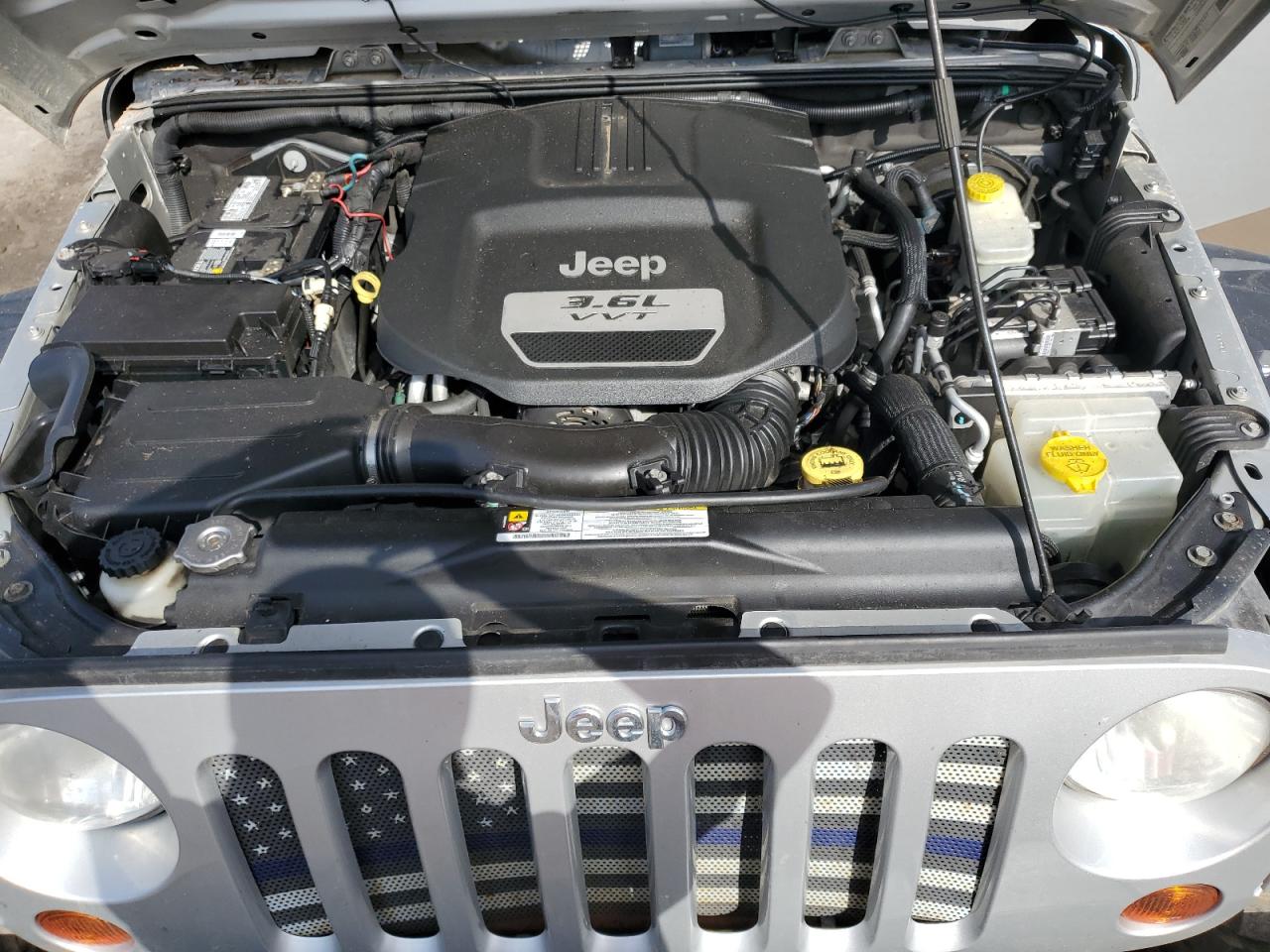 2012 Jeep Wrangler - Image 12