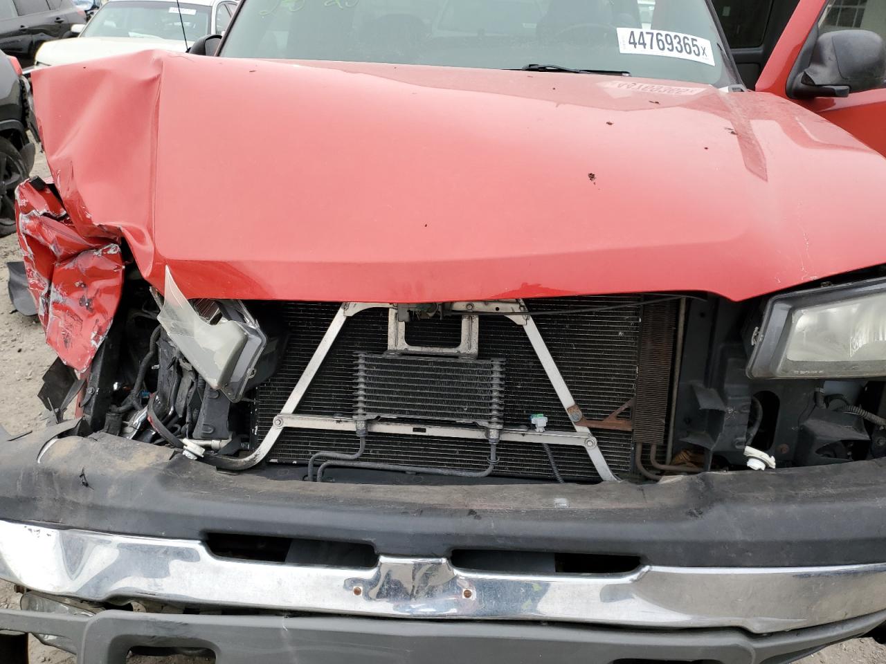 2005 Chevrolet Silverado - Image 13