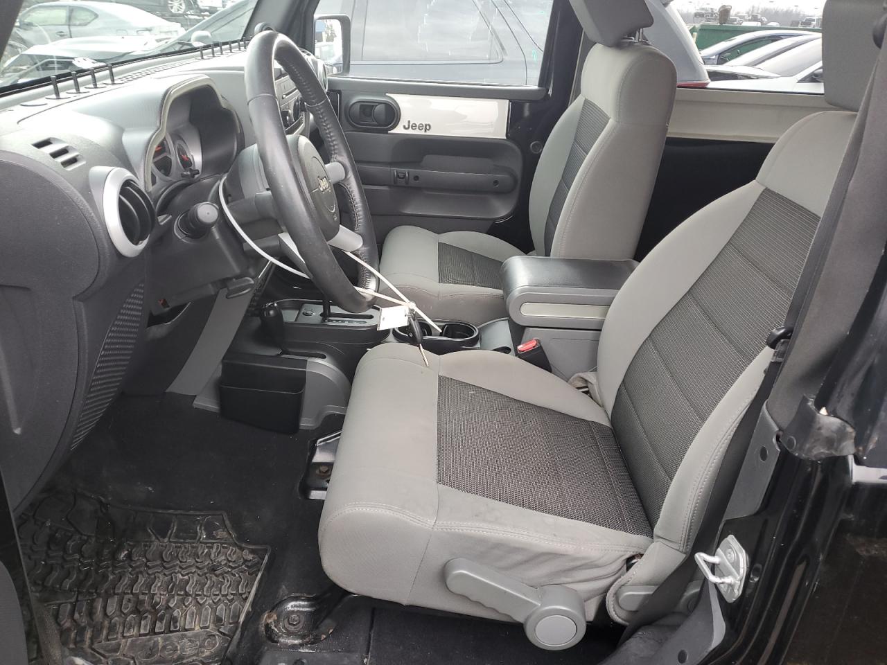 2010 Jeep Wrangler - Image 7