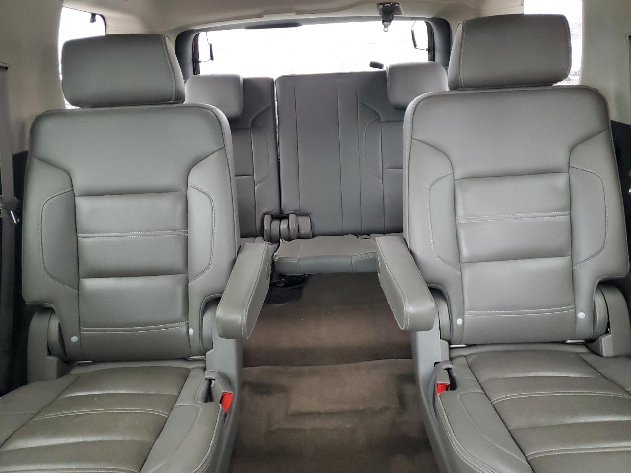 2015 GMC Yukon - Image 10